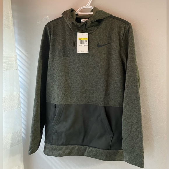 Dri-fit Nike’s unisex hoodie - Picture 2 of 4